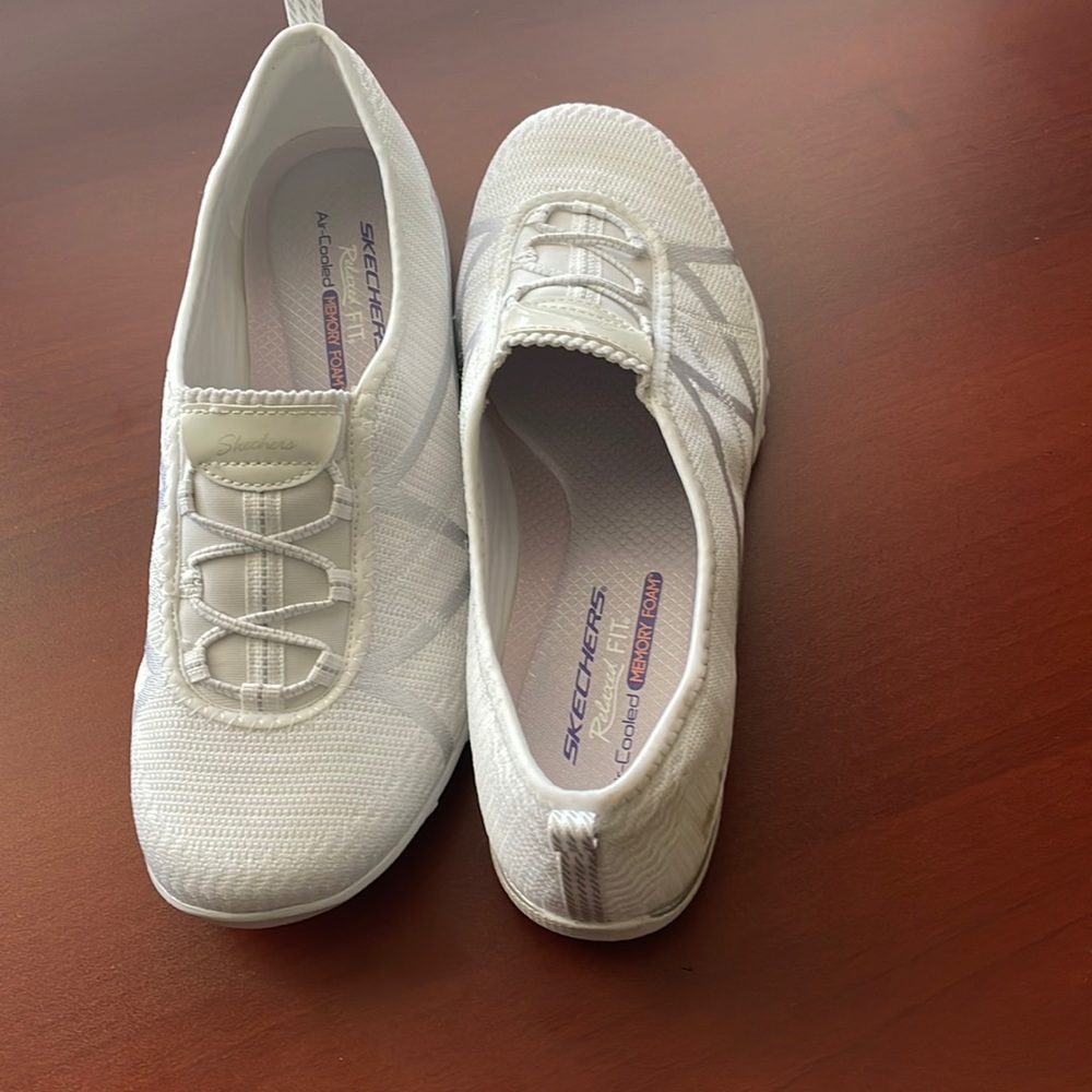 Skechers white sneakers